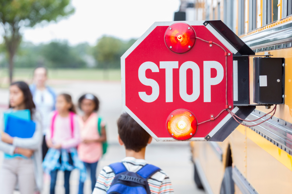 Scandicci, aperto il bando per controllori di scuolabus