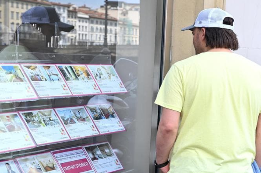 Mossuto: “Appartamenti affittati per stanze con medesimo contratto anche a più di 10 cittadini stranieri“