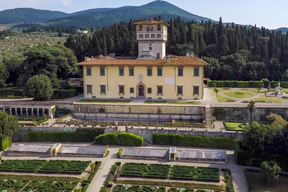 Dante e danze barocche chiudono 'I giardini della Bizzarria'