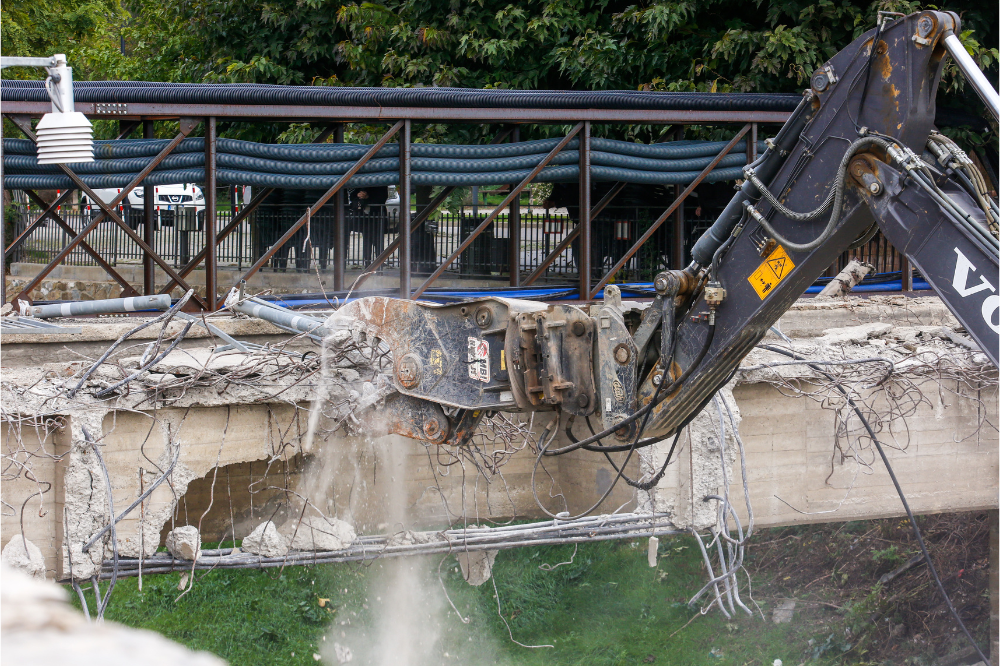 Il ponte dei cazzotti di Mantignano sarà demolito
