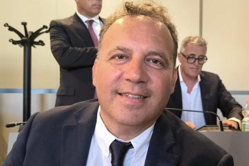 Mossuto: “Spugne avvelenate nel piazzale Donatello. Amici a 4 zampe in pericolo“