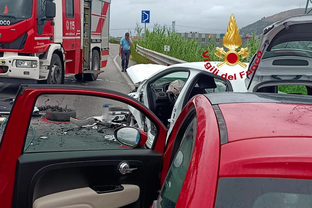 Incidente a Sesto Fiorentino, cinque macchine coinvolte
