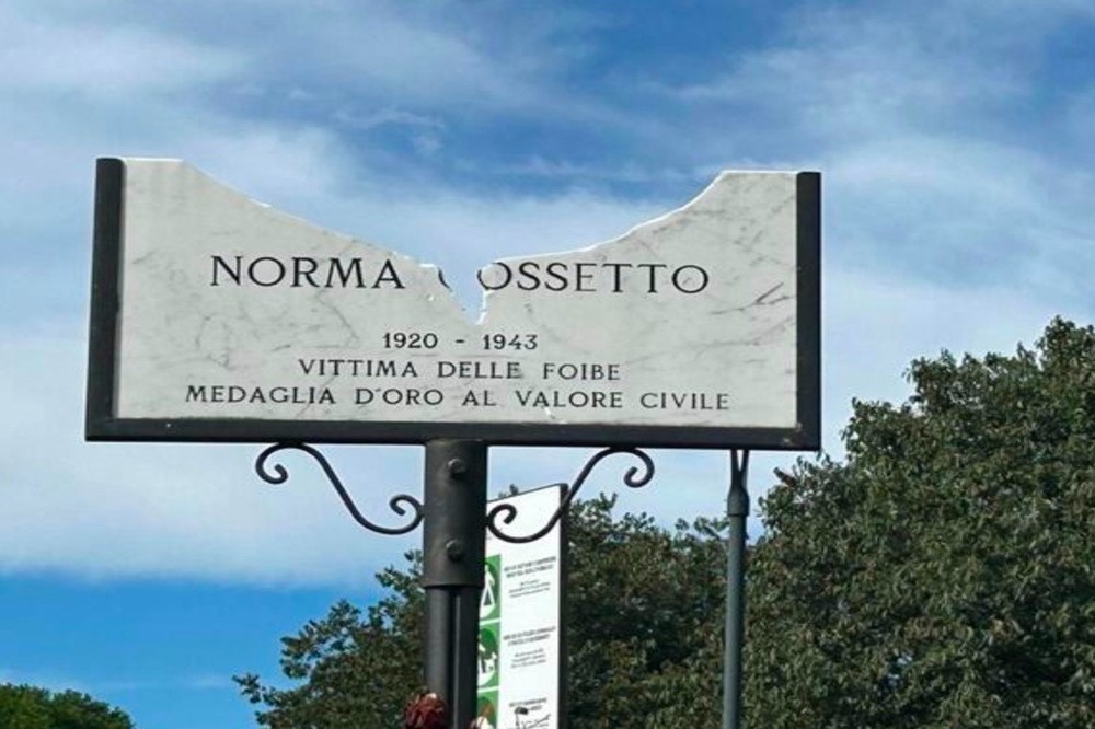 L'Unione degli Istriani chiede una punizione severa per chi ha vandalizzato la targa di Norma Cossetto