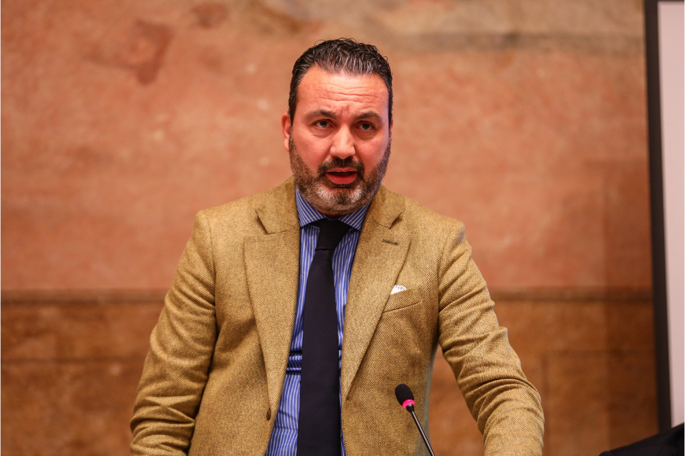 Capecchi (FdI): 'La gestione diurna del nuovo numero 116117 è partita nel peggiore dei modi'