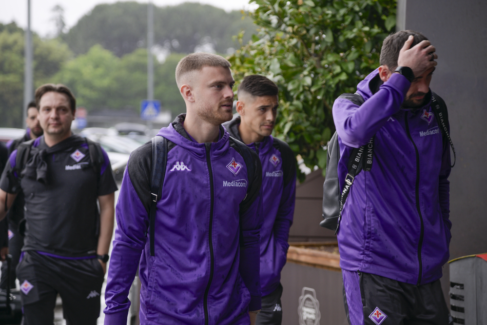 Fiorentina in Conference League: La Sfida per il Riscatto di Beltran, Kayode e Adli