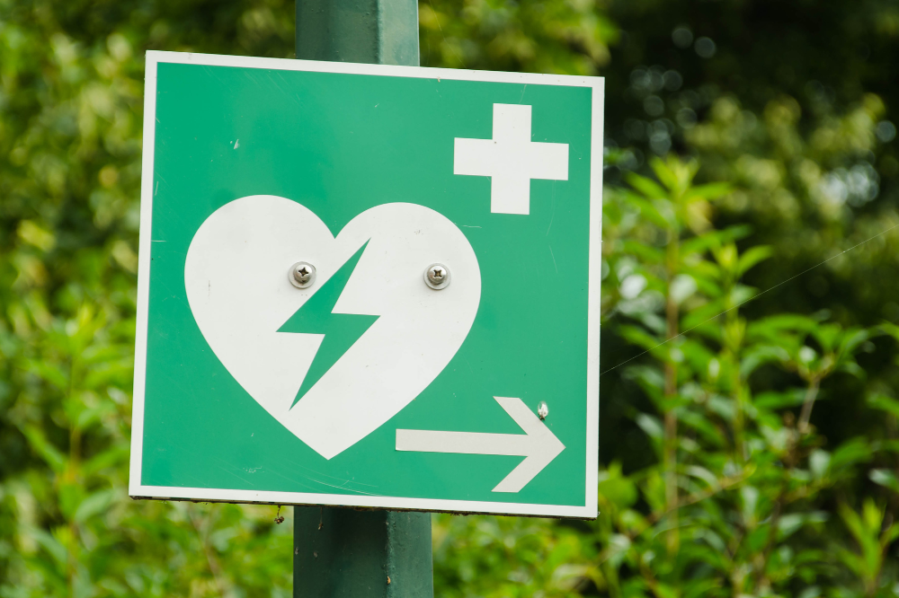 L’Unione Sportiva Zambra 2020 ha inaugurato domenica il nuovo defibrillatore