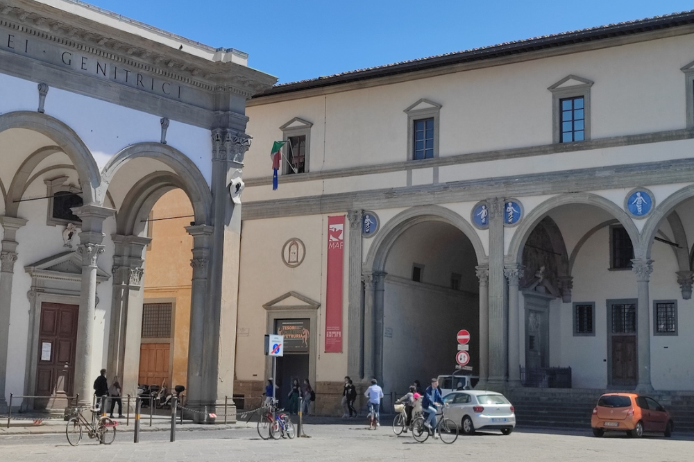 Torna lo storico ingresso del Museo archeologico di Firenze da via della Colonna