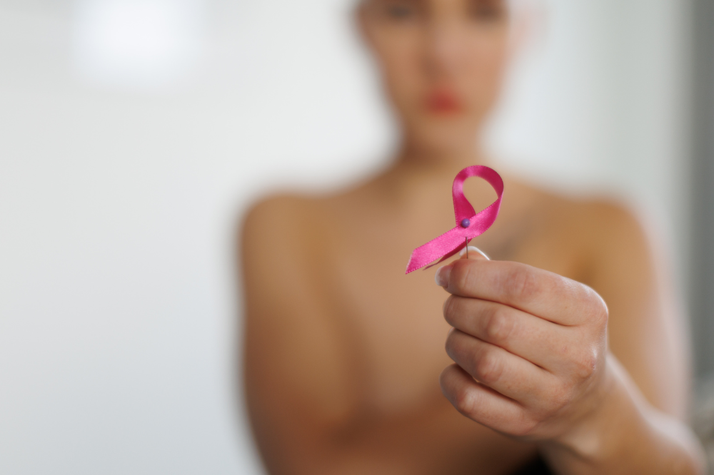 Prevenzione del tumore al seno, la sensibilizzazione viaggia anche in treno