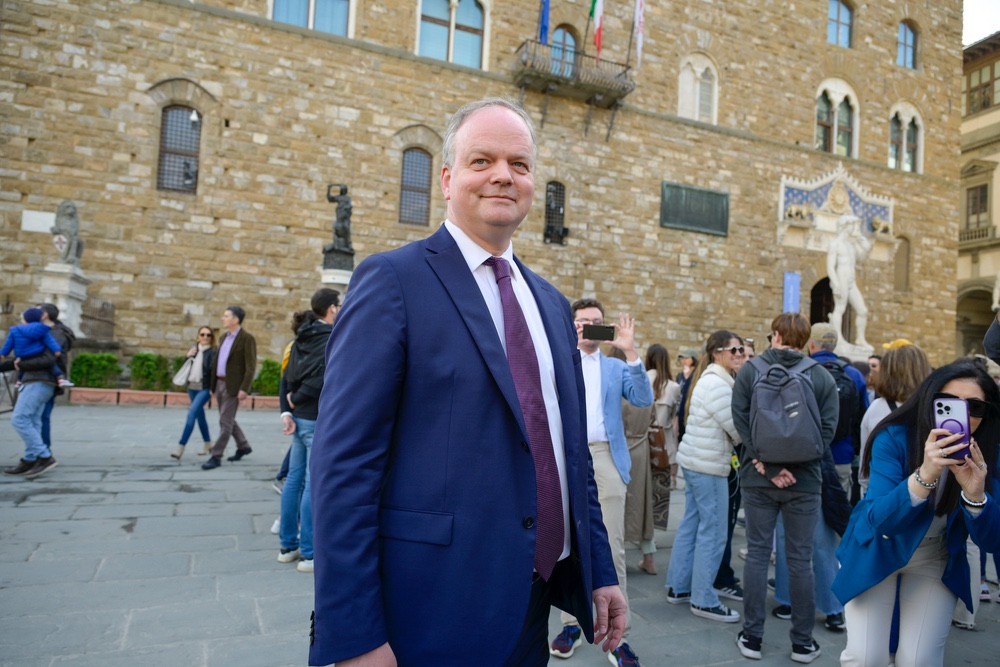 Applausi per Schmidt