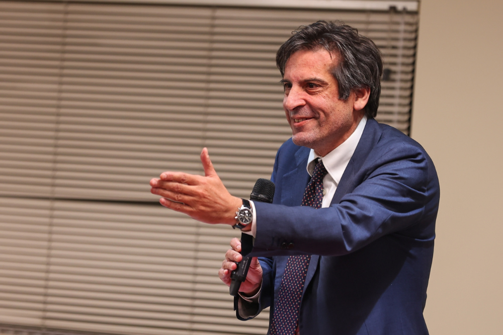 La precisazione di Alberto Irace: “In Estra nessuna polemica con la politica”