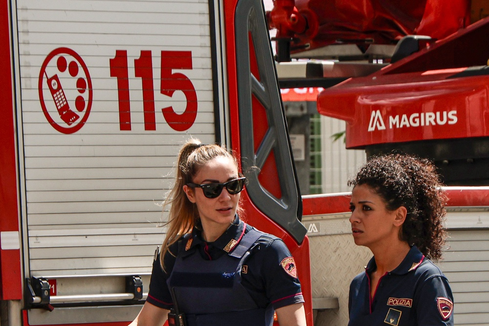 Parte l'allarme antincendio, asilo e scuola chiuse per controlli