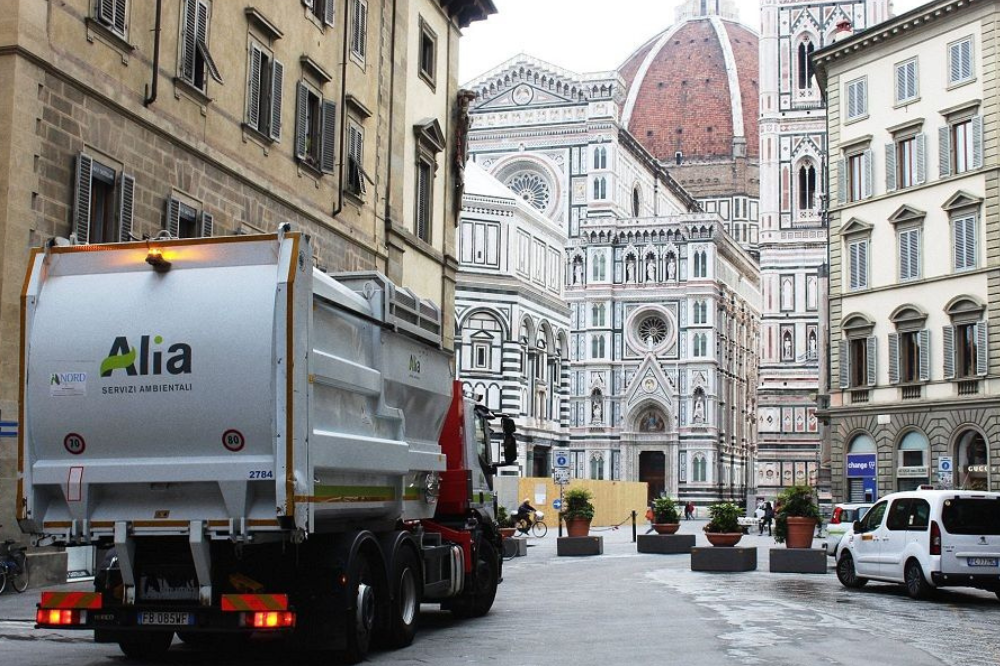 Venerdì 25 ottobre a Firenze chiusura temporanea dei cassonetti lungo il percorso della manifestazione da piazza Santissima Annunziata a piazza del Carmine