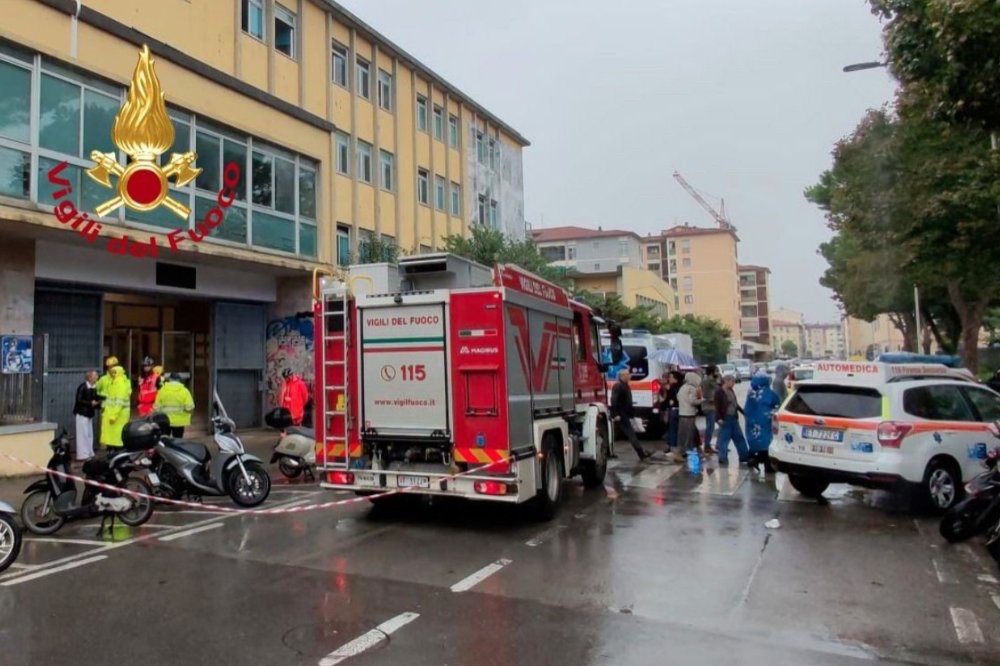 Concluso l'intervento dei Vigili del Fuoco al Liceo Leonardo da Vinci, lesioni a elementi non portanti
