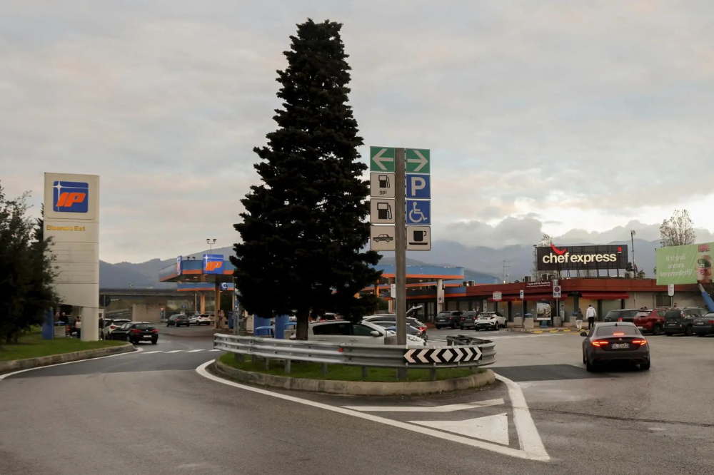 Accoltellata in autogrill, a processo l'ex marito