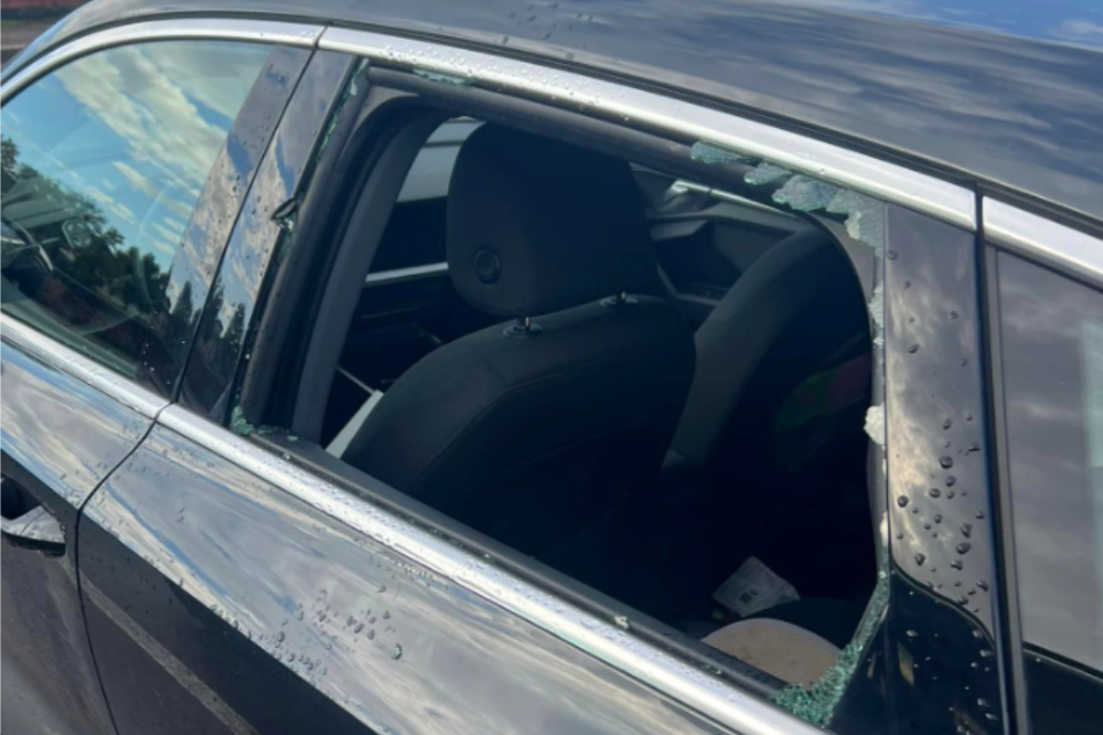 Numerose spaccate alle automobili, presa di mira la zona di San Jacopino