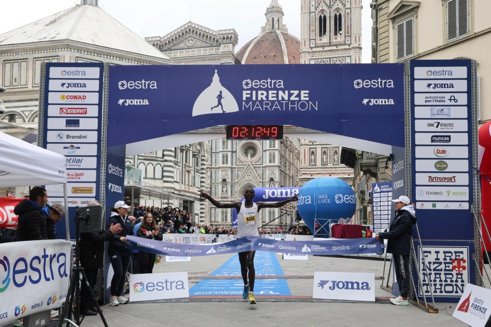 Samuel Kiplimo Naibei e Dorine Jerop Murkomen i vincitori della 40a Estra Firenze Marathon