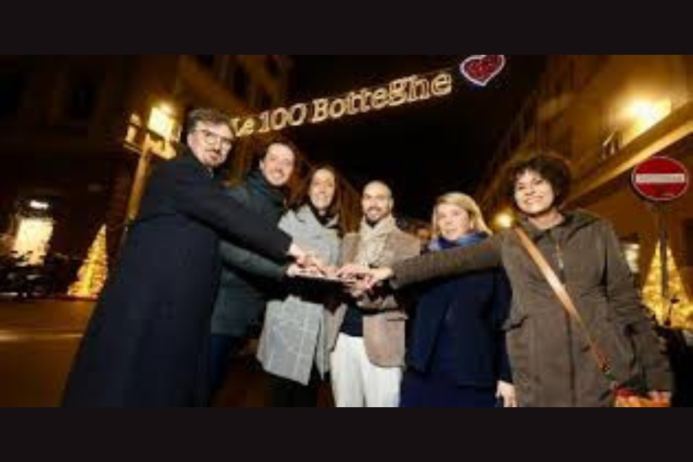 Accese le luminarie natalizie in via Gioberti