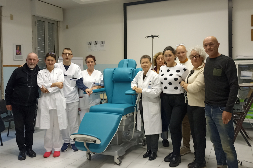 Donata all’Ospedale del Mugello una nuova poltrona per la terapia oncologica