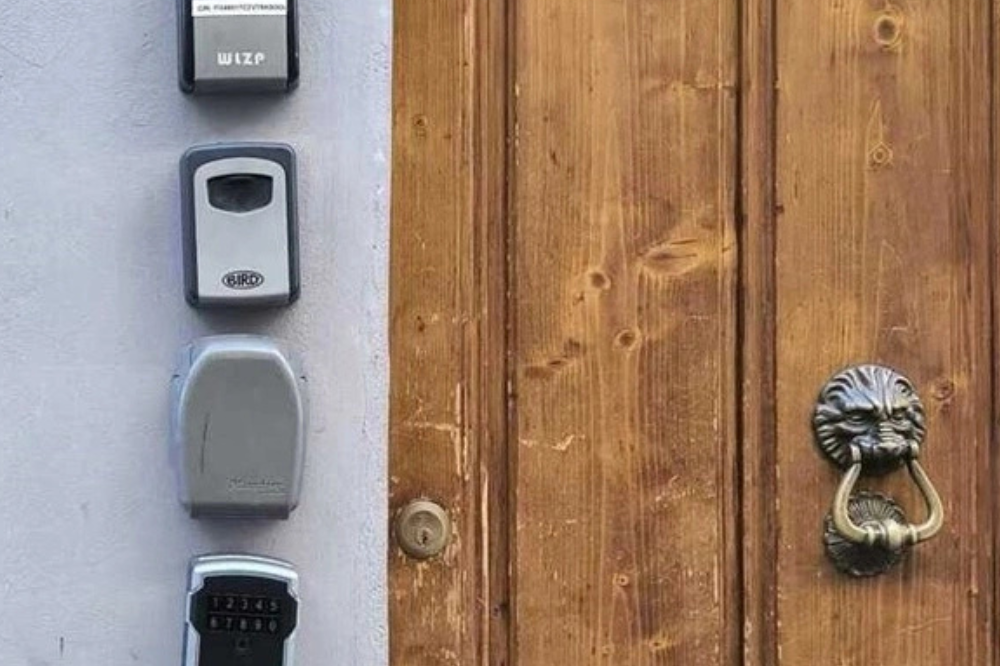 Keybox, dal Governo arriva lo stop al self check-in
