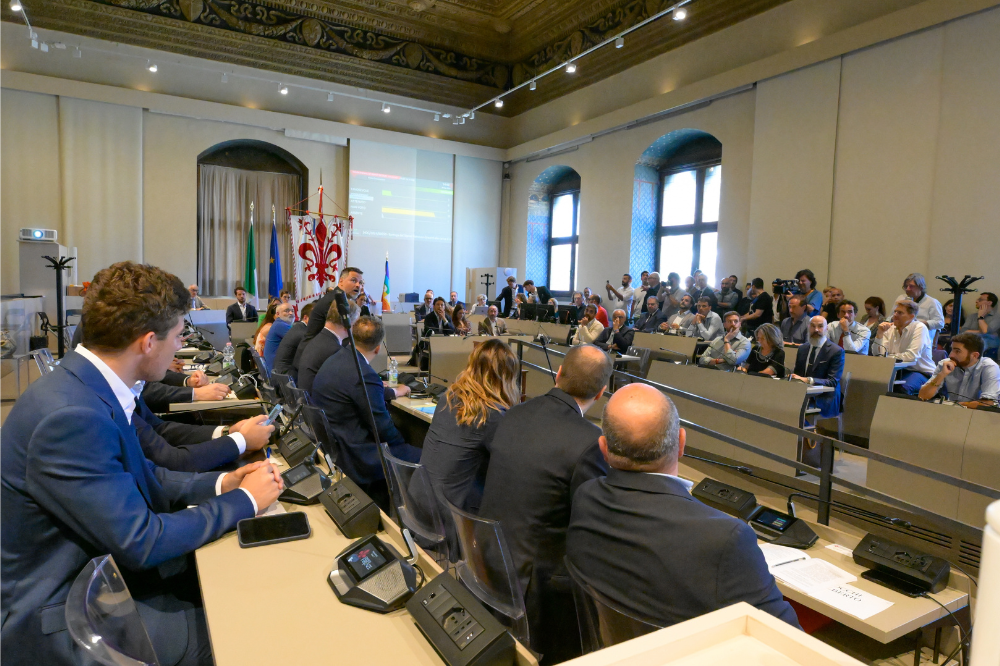 Le opposizioni criticano Funaro: 'Con il suo atteggiamento manca di rispetto all'intero Consiglio comunale'