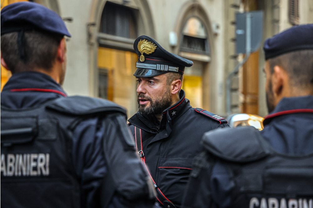 Controlli ad alto impatto in centro a Firenze, trecento persone identificate 