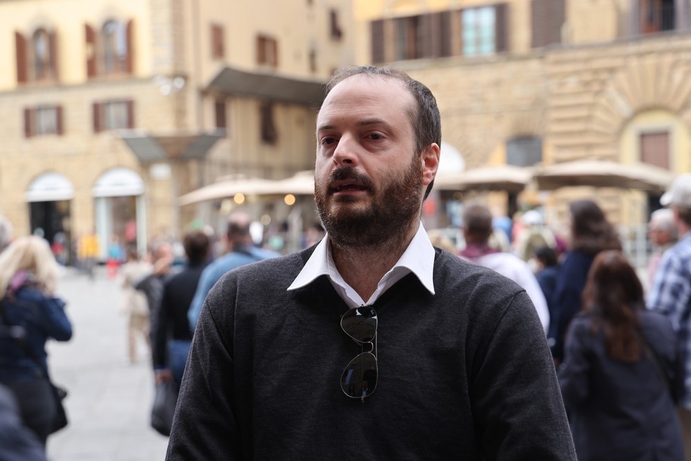 Draghi: “Il check-in? Venga fatto anche nei negozi”