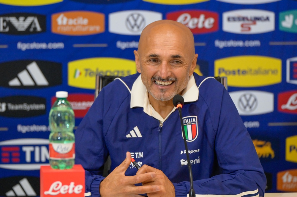 Spalletti in visita al Meyer: “Bimbi sono i veri supereroi”