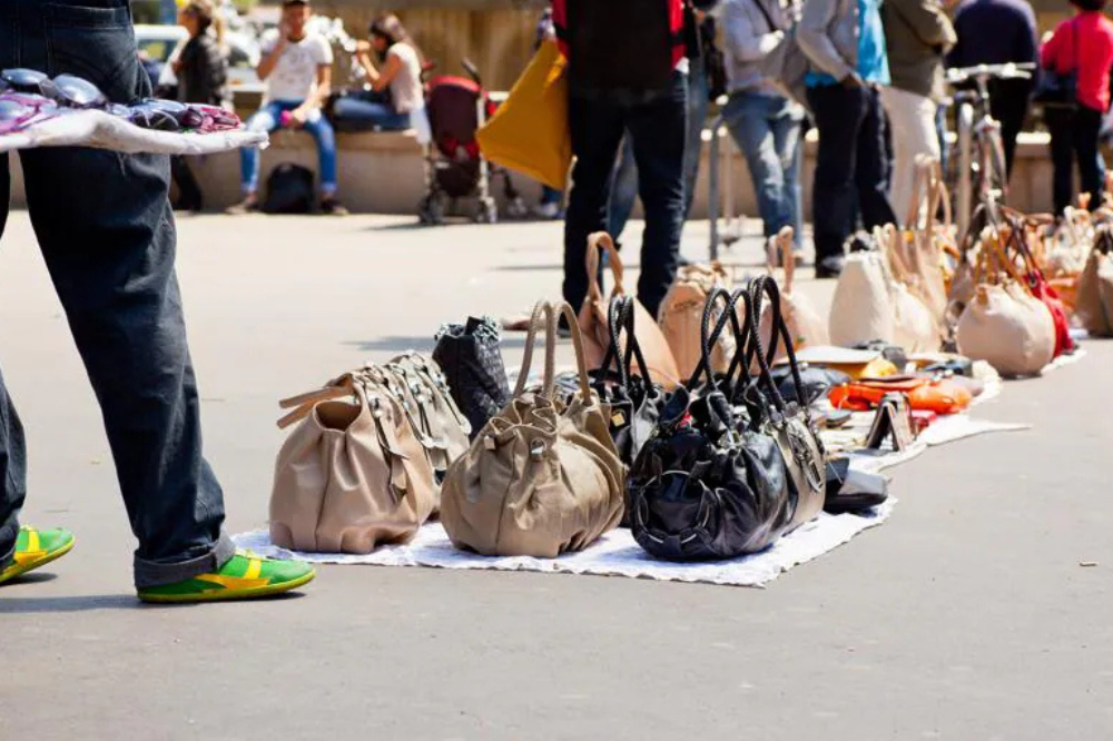 Cresce il mercato dei beni contraffatti