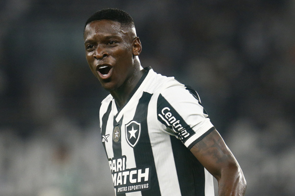 Mercato Fiorentina: ultimatum per Luiz Henrique, alternativa Dennis Man