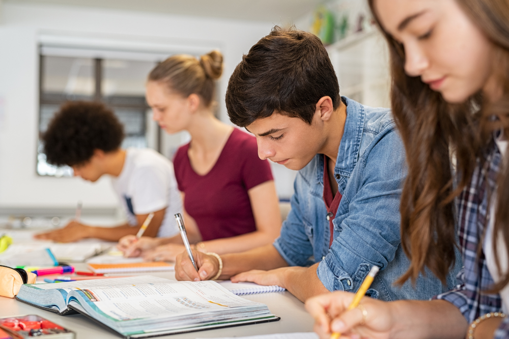 Iscrizioni scolastiche, più di uno studente su due si è iscritto ad un liceo per l’anno prossimo