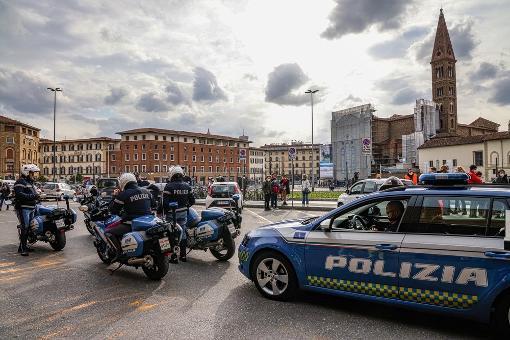Sicurezza, 2 denunciati in controlli a Firenze e provincia