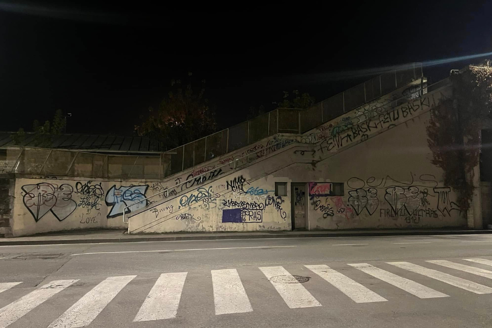 L\'arte mettetela da parte, non sui muri