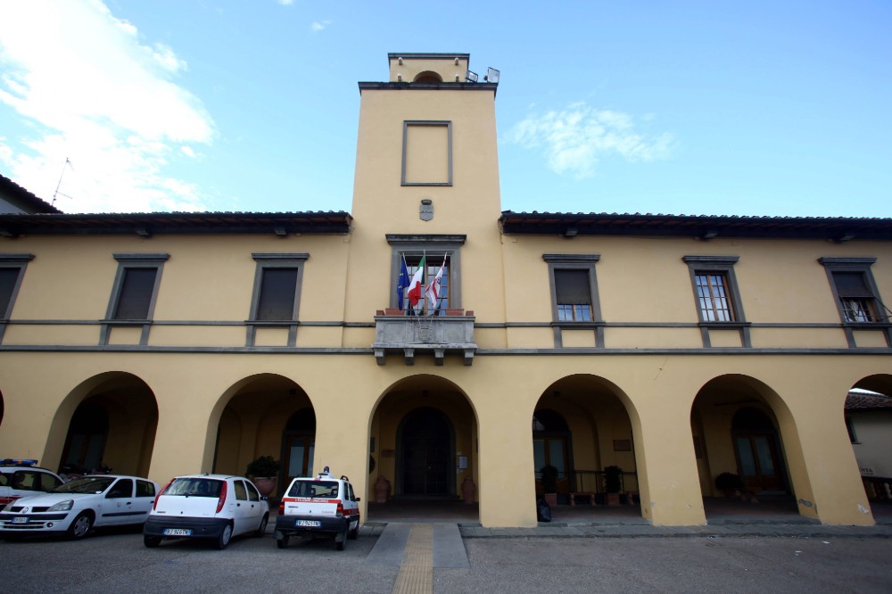 Comune Impruneta: “Franchi allontanato, non espulso. Il regolamento consente di poter adottare misure per chi non garantisce il normale svolgimento della seduta“