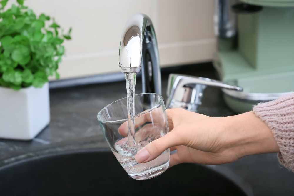 Acqua, dodici sindaci propongono il ritorno alla gestione pubblica 