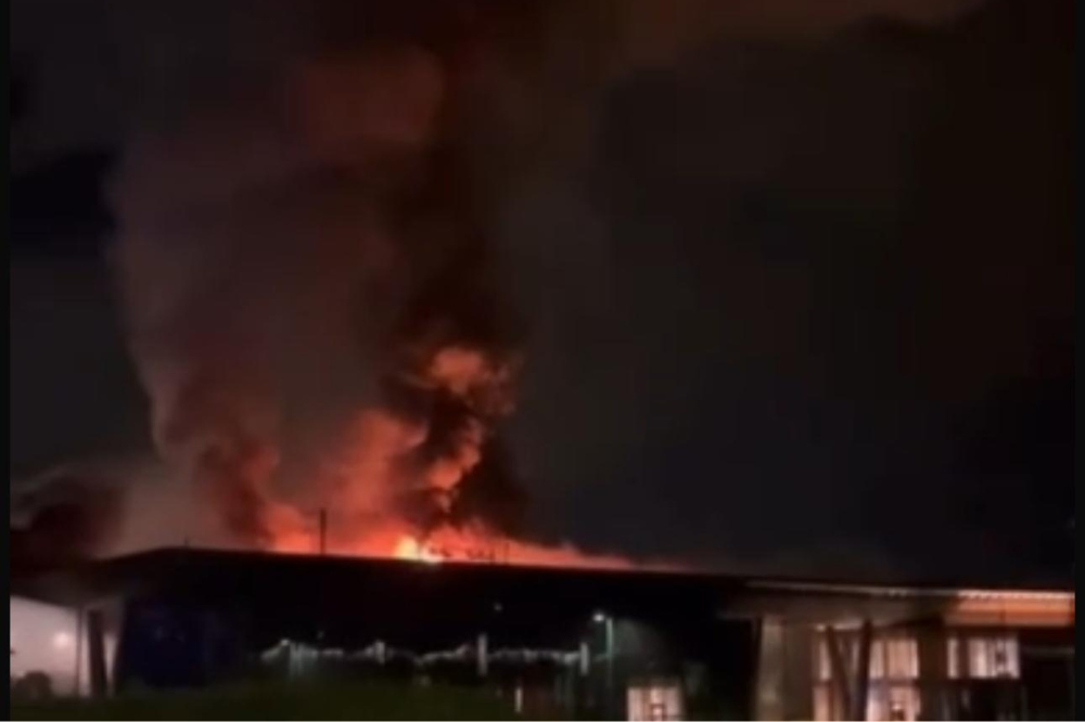 Incendio al Viola Park, l'innesco forse un oggetto rimasto attaccato alla corrente 