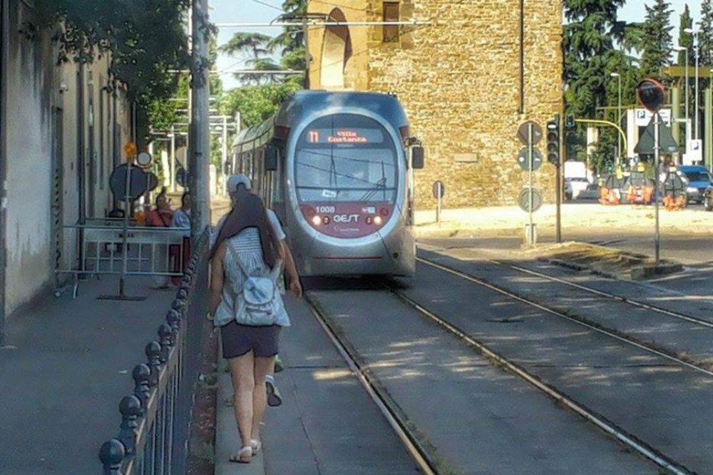 Disagi per il primo giorno di chiusura del tratto Alamanni-Leopolda