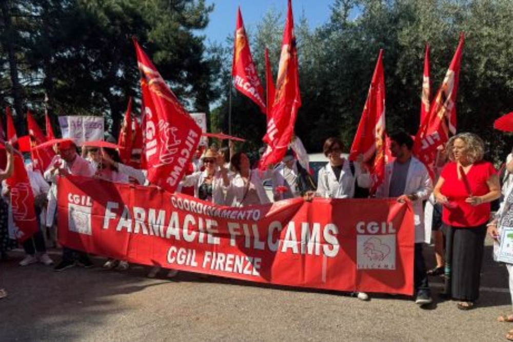 Protesta dei farmacisti per il rinnovo del contratto collettivo
