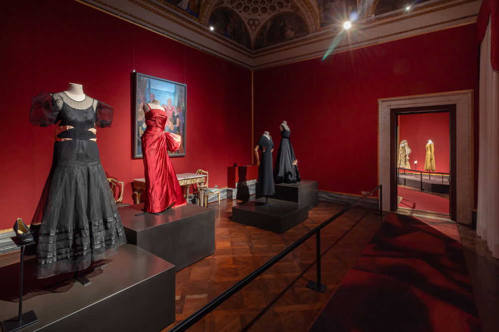 Nuovo allestimento al Museo della moda di Firenze con 40 abiti del '900