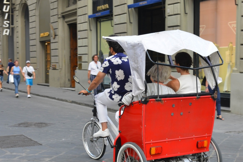 Risciò vietati in centro di Firenze dal 15 ottobre