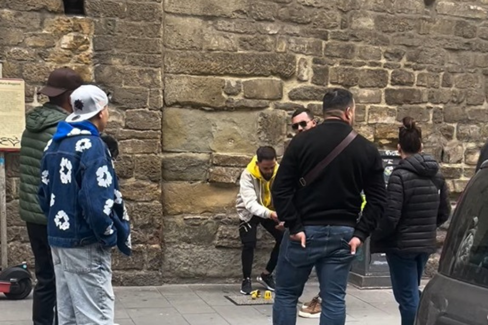 Truffatori ancora in azione in centro a Firenze