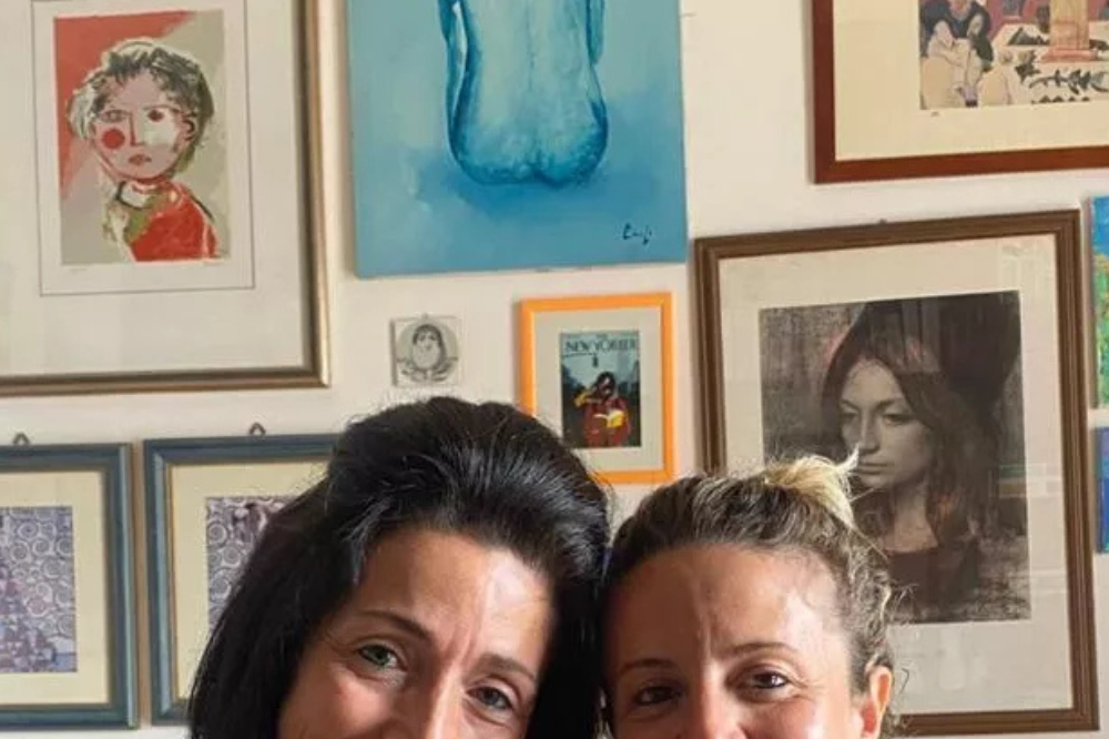 Doppia genitorialità riconosciuta a Firenze, la felicità di una coppia di mamme