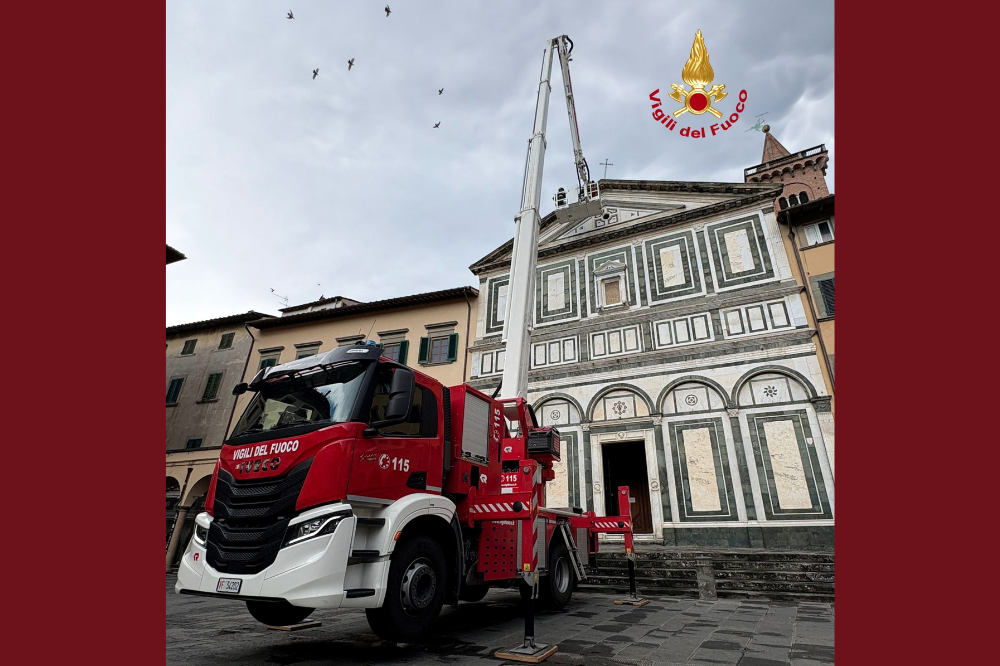 Maltempo stacca la croce in ferro dalla chiesa di Empoli