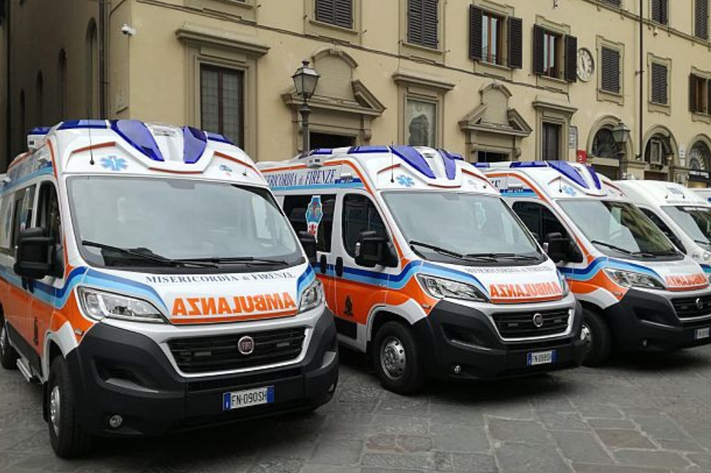 Incidente in A1, le Misericordie Fiorentine: 'Onoreremo il ricordo dei fratelli'