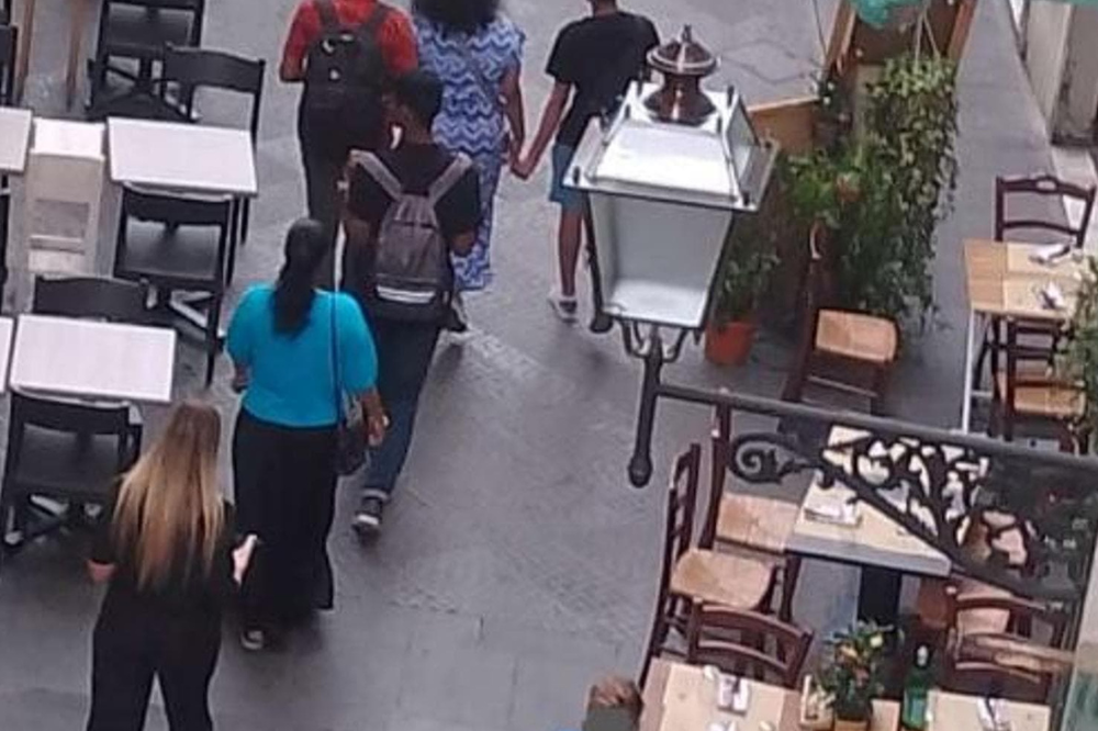 Esposto contro i tavolini abusivi in Santa Croce