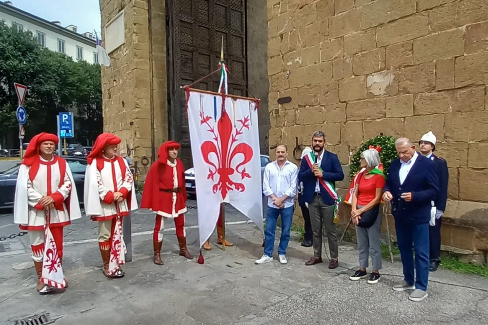 A Porta Romana celebrato l'ingresso a Firenze della brigata Sinigaglia e degli Alleati