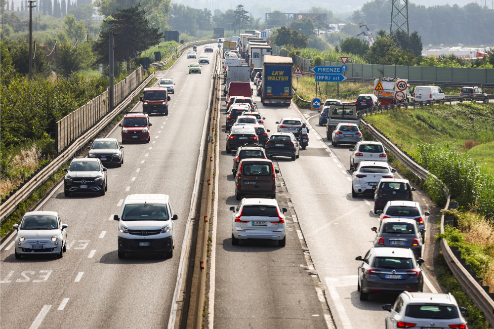 Maxi tamponamento in Fi-Pi-Li, illeso un bambino di 11 mesi