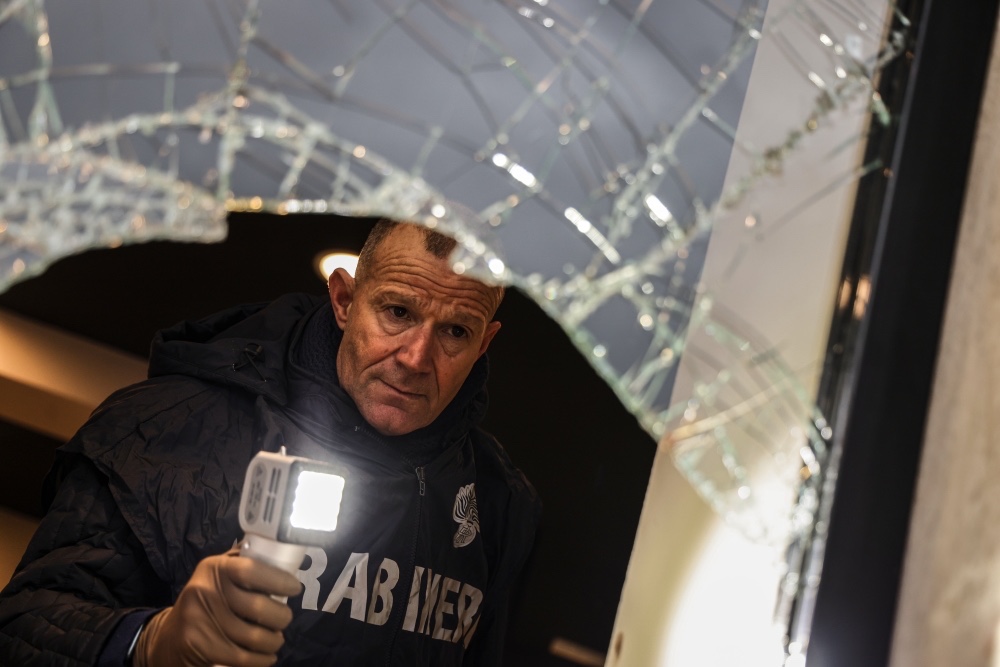 San Jacopino, spaccate a parrucchiere e estetista