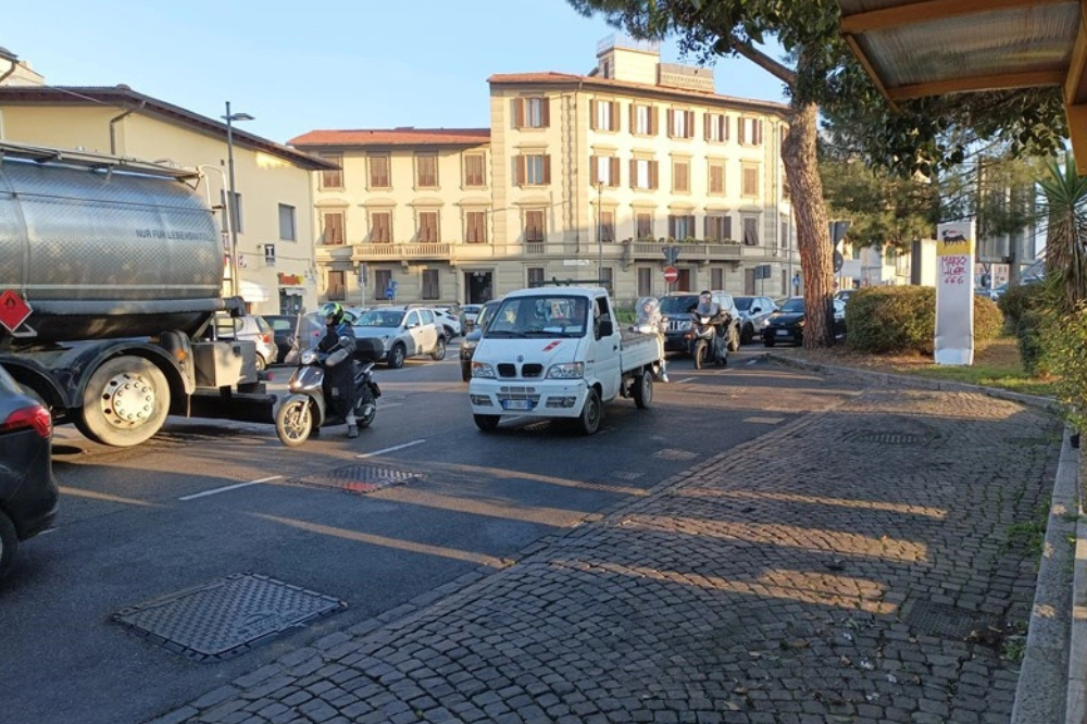 Piazza Alberti, il Comune precisa: “Nessun errore nei lavori”