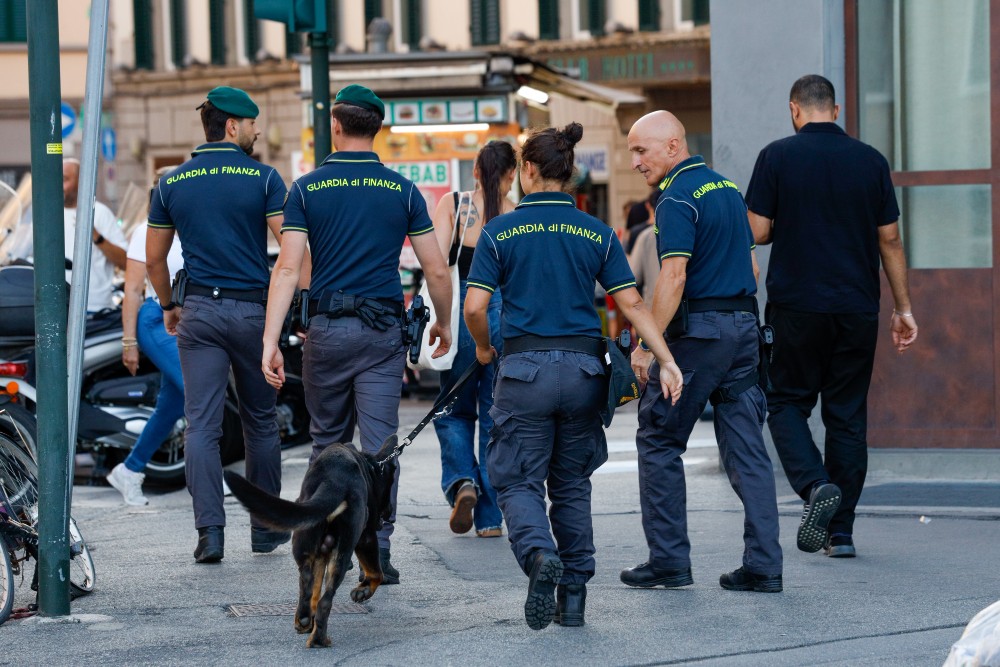 Violazioni suolo pubblico Firenze: sospesa attività a 6 banchi