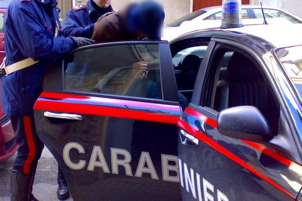 Assalti per rapine ai turisti a Firenze, tre 16enni arrestati